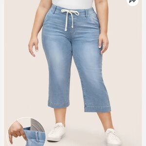 BloomChic Plus Size 3XL Light Blue Cropped Jeans with Drawstring us24